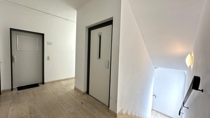 Zentrales und preiswertes Büro in Domnähe