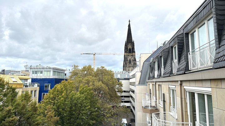 Zentrales und preiswertes Büro in Domnähe
