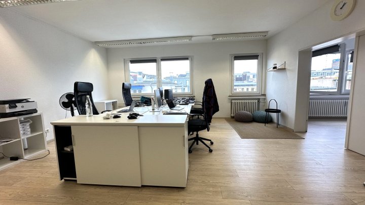 Zentrales und preiswertes Büro in Domnähe