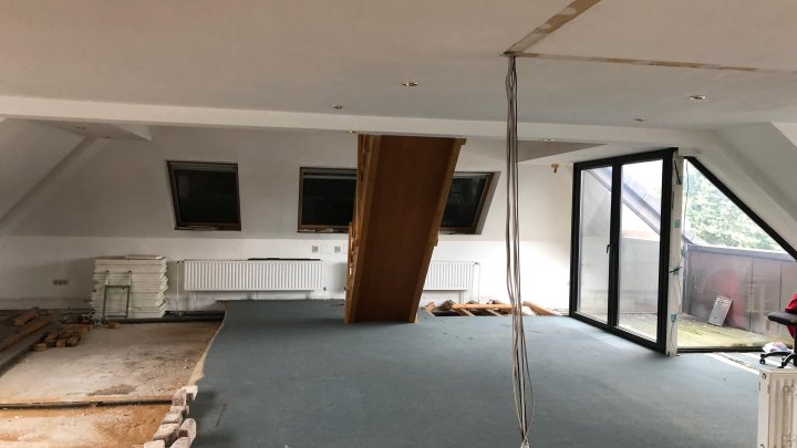 Kaufangebot: Büro- und Geschäftshaus mit Tiefgarage und Ausbaureserve