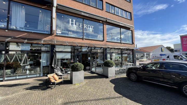 Kaufangebot: Büro- und Geschäftshaus mit Tiefgarage und Ausbaureserve