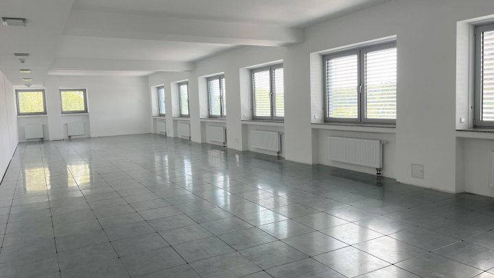 Im Alleinauftrag! Modernes Büro mit perfekter Autobahnanbindung in Köln-Bilderstöckchen
