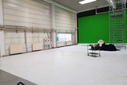 Halle2
