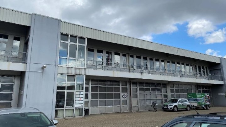 Büro- und Hallenflächen im Technologiepark