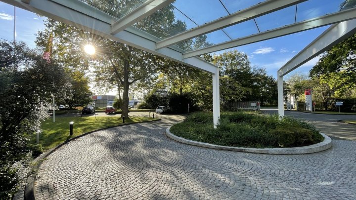 Hochwertiges Büro mit Glas und Kühlung