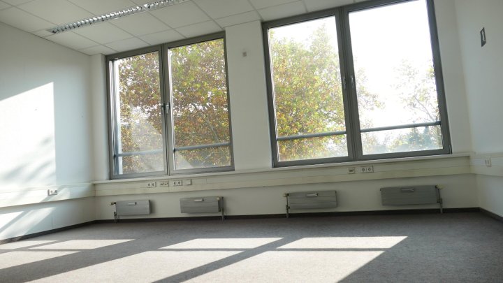 Attraktives Gebäude mit flexibler Raumaufteilung in Braunsfeld