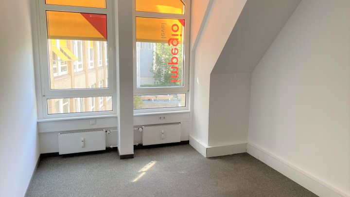 Attraktives Büro am beliebten Friesenplatz