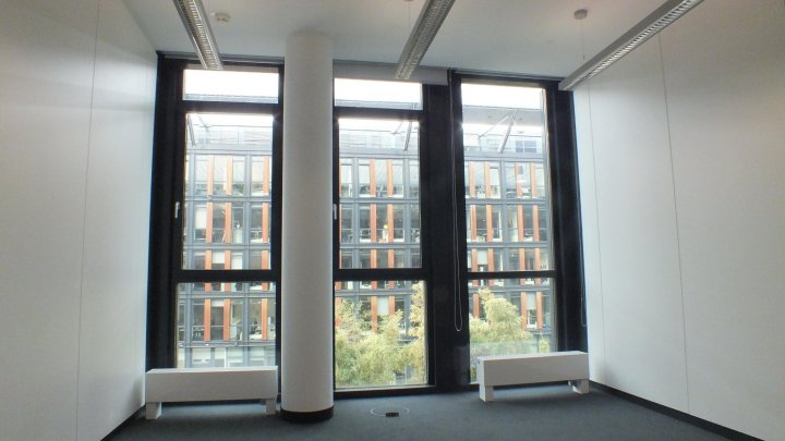 Modernes, neuwertiges Büro in Köln Deutz!
