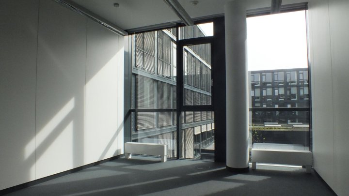Modernes, neuwertiges Büro in Köln Deutz!