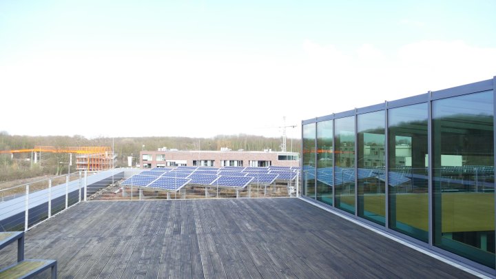 Transparente Bürofläche im ETRIUM