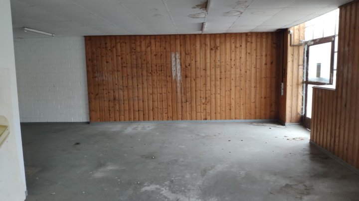 Hallen-/ Lagerflächen im 