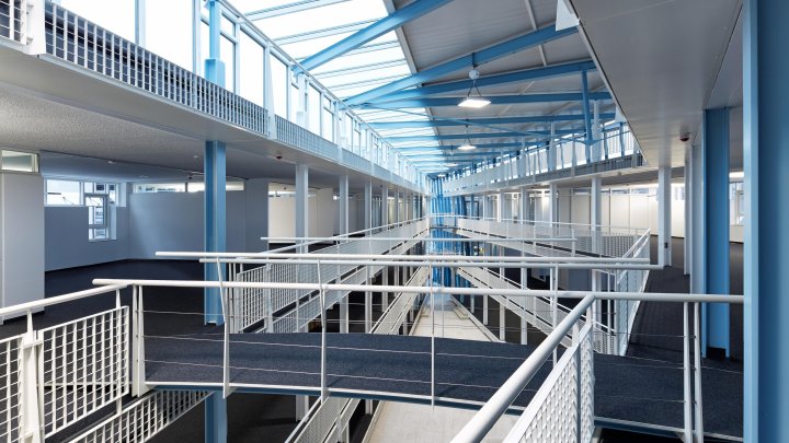 Ausgefallenes Low Energy Bürohaus in Ossendorf
