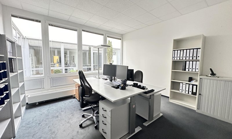 Großzügige Büro-, oder Praxisfläche im Goltsteinforum