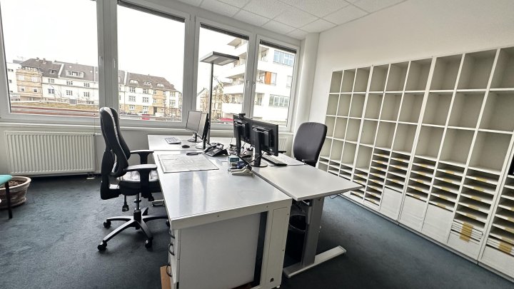 Großzügige Büro-, oder Praxisfläche im Goltsteinforum