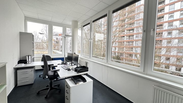 Großzügige Büro-, oder Praxisfläche im Goltsteinforum