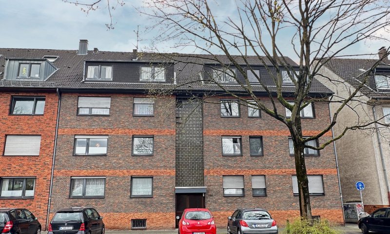 Mehrfamilienhaus in Holweide mit Entwicklungspotential