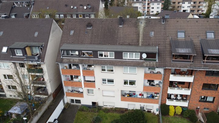 Mehrfamilienhaus in Holweide mit Entwicklungspotential