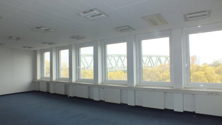 Raumhohe Fenster & Perfekte Anbindung am Kölner Gleisdreieck