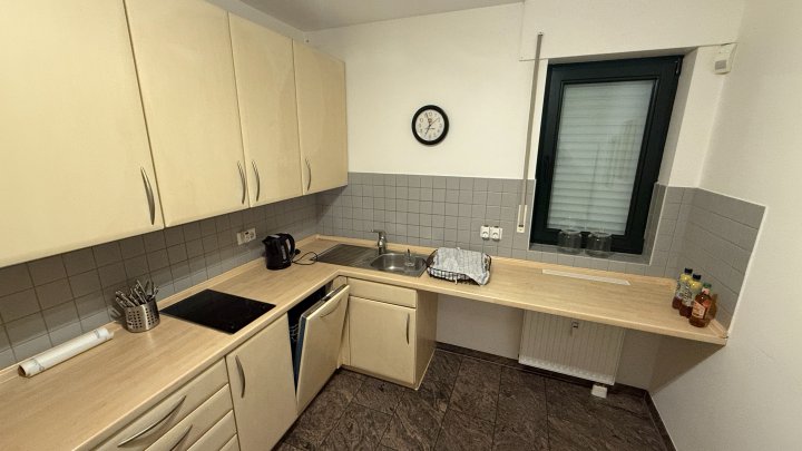 Büro- und Hallenfläche mit gehobener Ausstattung