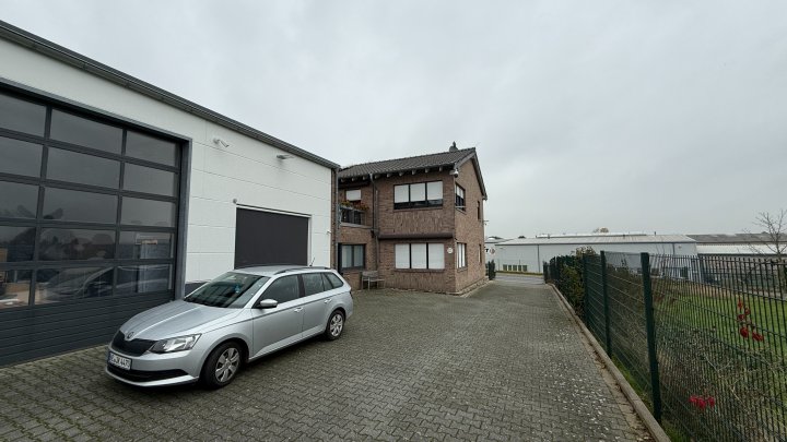 Büro- und Hallenfläche mit gehobener Ausstattung