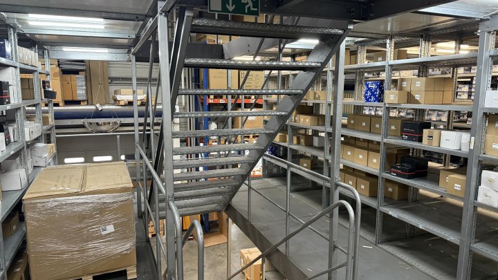 gepflegte Büro-/Hallenkombi für Solitärmieter in Ossendorf