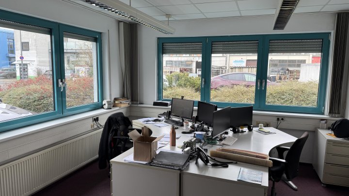 gepflegte Büro-/Hallenkombi für Solitärmieter in Ossendorf