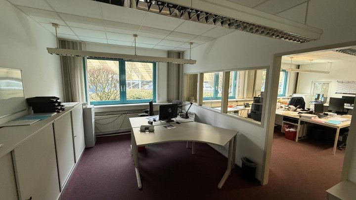 gepflegte Büro-/Hallenkombi für Solitärmieter in Ossendorf