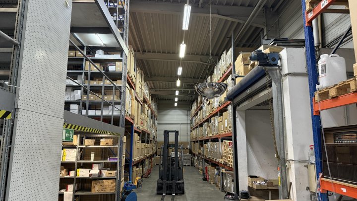 gepflegte Büro-/Hallenkombi für Solitärmieter in Ossendorf