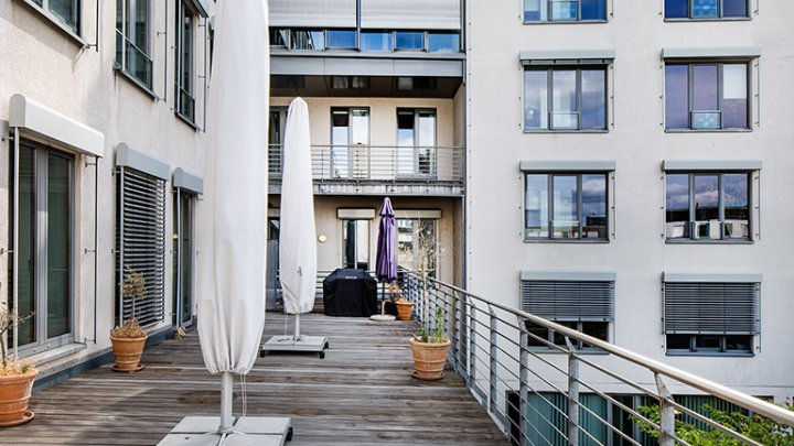 Repräsentatives Bürogebäude in werbewirksamer Ecklage und Nähe zum Aachener Weiher