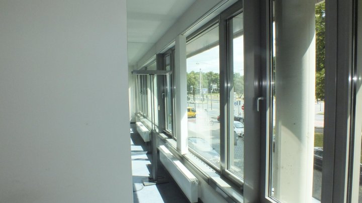 Repräsentatives Bürogebäude in werbewirksamer Ecklage und Nähe zum Aachener Weiher