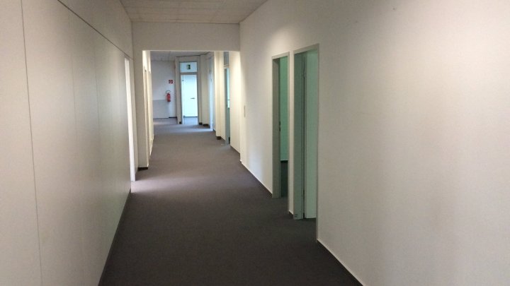 Bürohaus im Gewerbegebiet Rodenkirchen zu vermieten