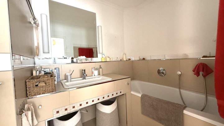 Maisonettewohnung mit Galeriegeschoss und großem Balkon in Müngersdorf