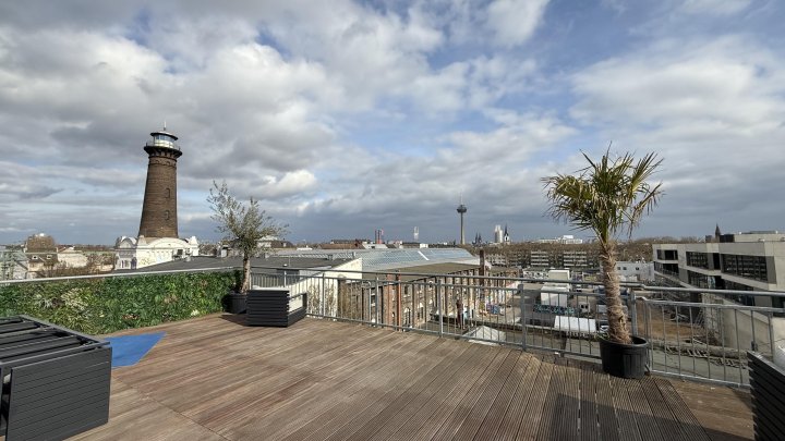 Büro mit riesiger Dachterrasse! Ihre neues Fläche mitten in Ehrenfeld