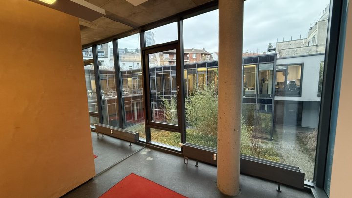 Alleinauftrag! Loftbüro mit Terrasse in ruhiger Lage