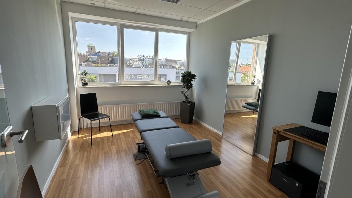 Büro, Praxis oder mehr? Top-Gewerbefläche in Volksgartennähe!