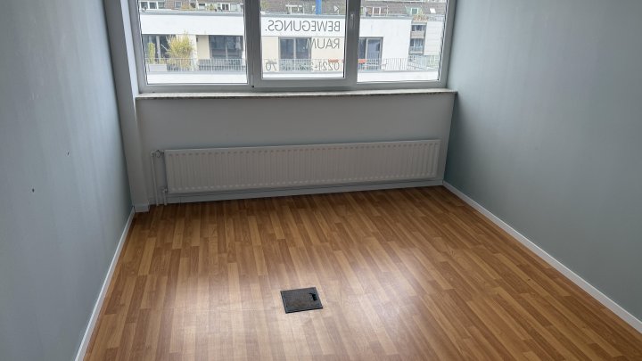 Büro, Praxis oder mehr? Top-Gewerbefläche in Volksgartennähe!