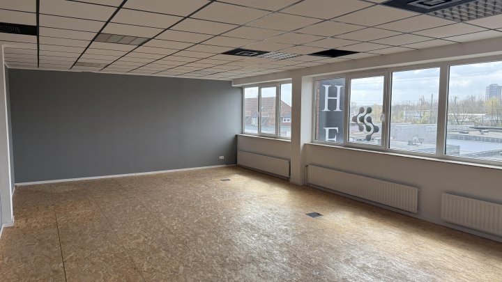 Büro, Praxis oder mehr? Top-Gewerbefläche in Volksgartennähe!