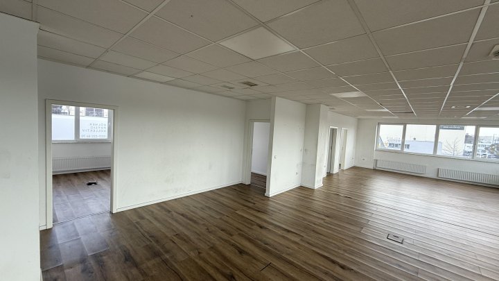 Büro, Praxis oder mehr? Top-Gewerbefläche in Volksgartennähe!
