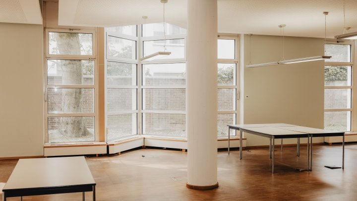 Im Alleinauftrag! Ihr neues Loftbüro mit Terrasse und Stellplätzen in Rheinnähe!