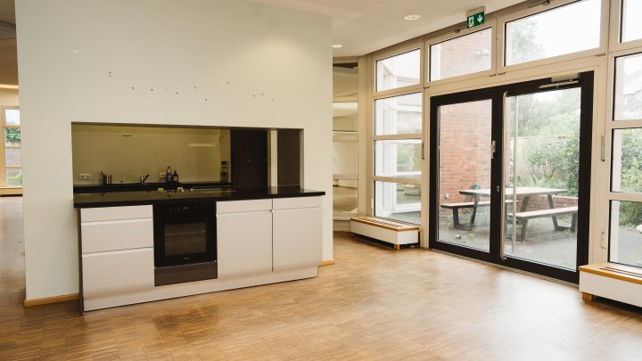 Im Alleinauftrag! Ihr neues Loftbüro mit Terrasse und Stellplätzen in Rheinnähe!