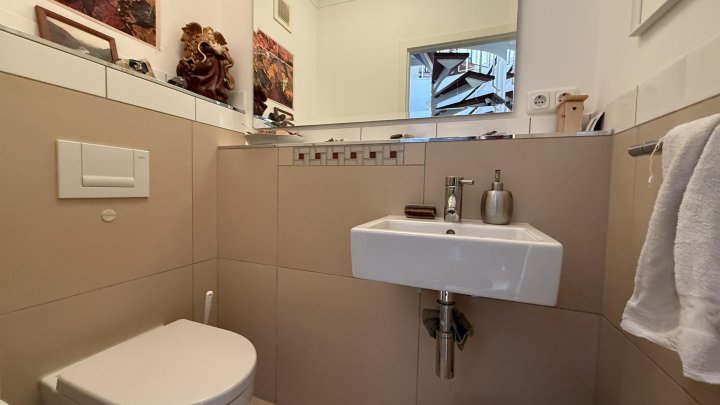 Maisonettewohnung mit Galeriegeschoss und großem Balkon in Müngersdorf