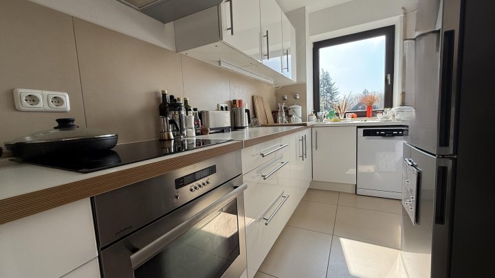 Maisonettewohnung mit Galeriegeschoss und großem Balkon in Müngersdorf