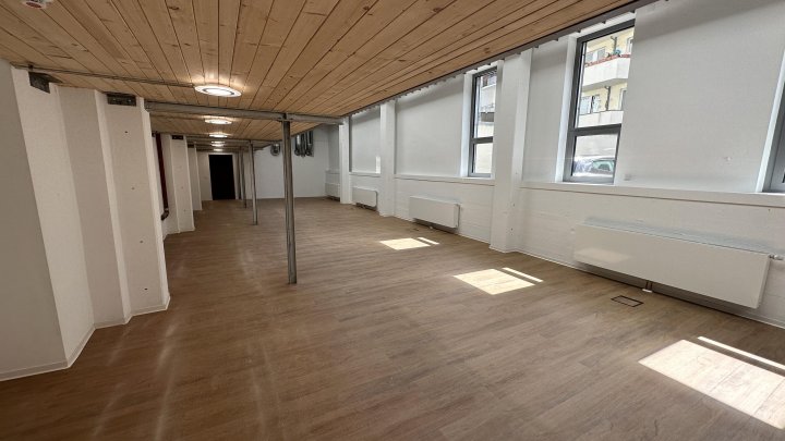 Frisch saniertes Büroloft am Barbarossaplatz