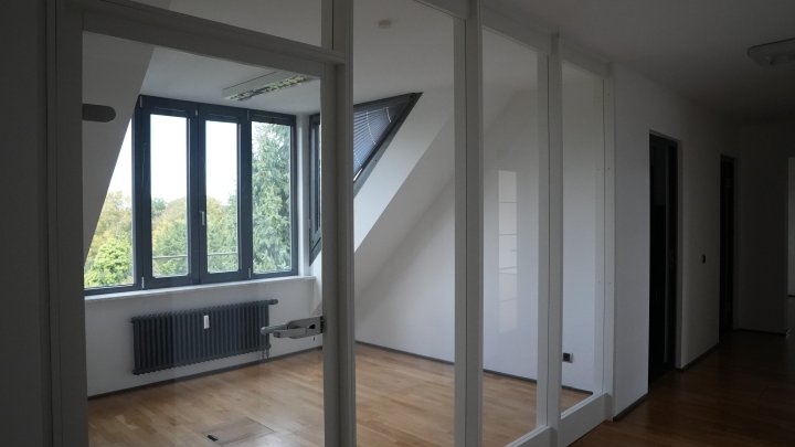 Repräsentative Bürovilla am Stadtwaldgürtel