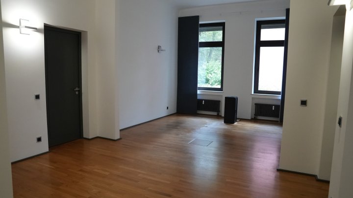 Repräsentative Bürovilla am Stadtwaldgürtel