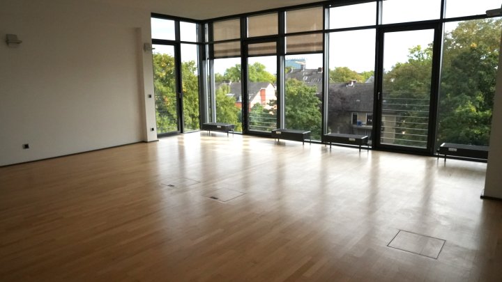 Repräsentative Bürovilla am Stadtwaldgürtel