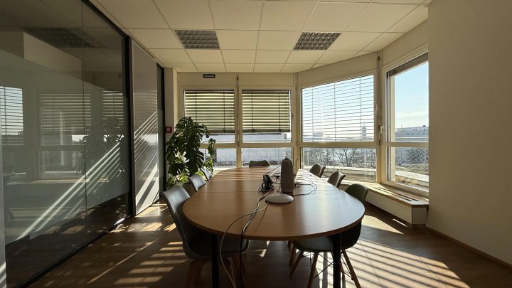 Neuer Mieter gesucht! Büro Nahe der Bastei mit kleiner Terrasse!