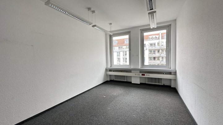 Großzügige Büroflächen am Hansaring!
