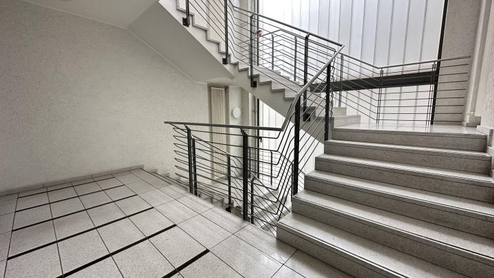 Großzügige Büroflächen am Hansaring!