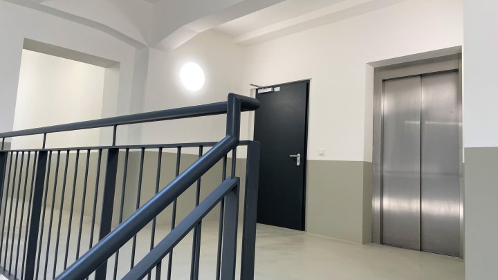 Modernes Büro hinter historischer Fassade auf dem Cologneo-Campus